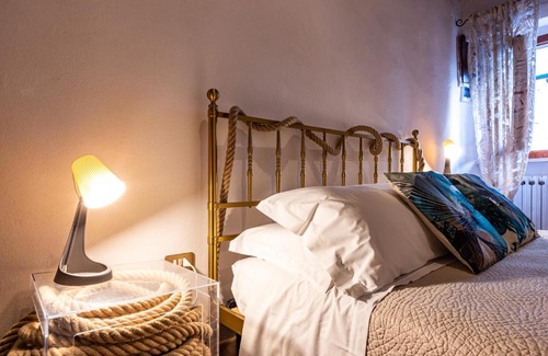 Chianni Apartment | Pet-Friendly Agri Apartment La Terrazza with Ocean Views