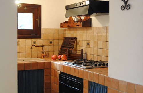 Tracino Villa | Pet-Friendly Retreat at Agriresort "La Casa Dei Fiori"