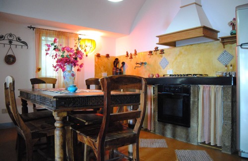 Tracino Villa | Pet-Friendly Retreat at Agriresort "La Casa Dei Fiori"