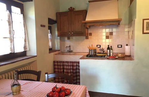 Montecatini Val di Cecina House | Family-Friendly Agriturismo Gello Vigna with Kitchen Access
