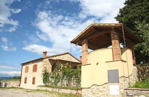 San Casciano in Val di Pesa House | Discover AGRITURISMO VICOLABATE: 4-Star Oceanfront Retreat