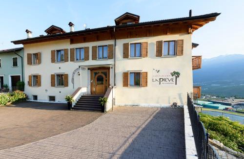 Taio House | Discover Agritur La Pieve: Oceanfront Bliss Awaits