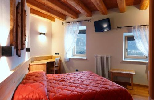 Storo House | Outstanding Agritur La Polentera: Family-Friendly Retreat
