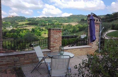 Montalto delle Marche Apartment | Experience Agriturismo IL VECCHIO ACERO with Pool Access