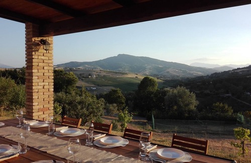 Montalto delle Marche Apartment | Experience Agriturismo IL VECCHIO ACERO with Pool Access