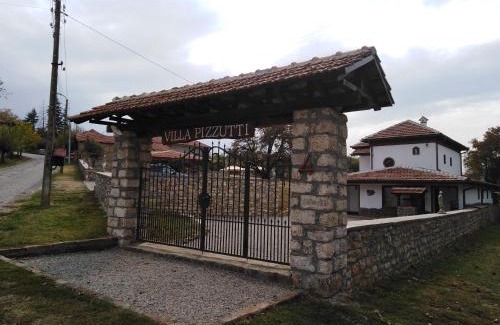 Devetaki House | Guest-Rated 10/10: Къща за гости Пицути with Pool & Child Care
