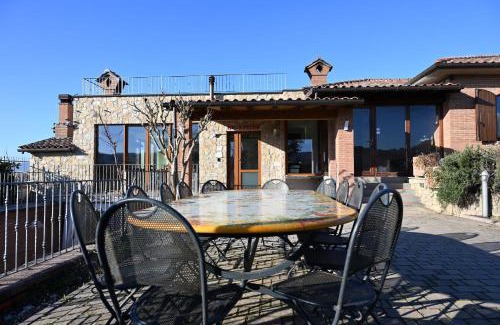 Ponte d'Assi House | Exceptional Agriturismo A Casa Mia in Gubbio with Pool