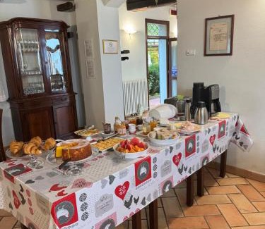 Montale House | Discover Agriturismo Aggazzotti: Pet-Friendly Oceanfront Retreat