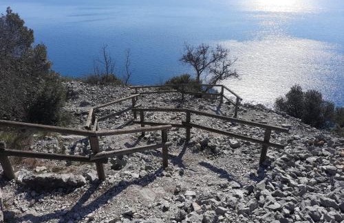 Duino-Aurisina Apartment | Relaxing Retreat at Agriturismo Ai Tre Sentieri with Ocean Views