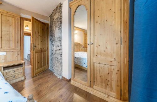 Canale di Tenno Apartment | Enchanting Agriturismo Al Gallo Nero La Torre for Families