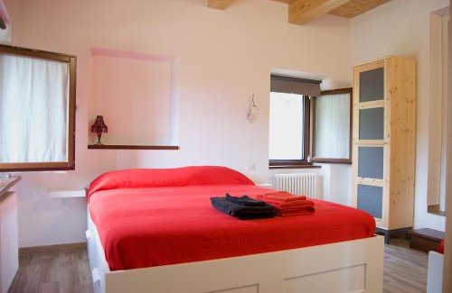 Smerillo House | Guest Rated 10/10 at Agriturismo Amargi - Pet Friendly Stay