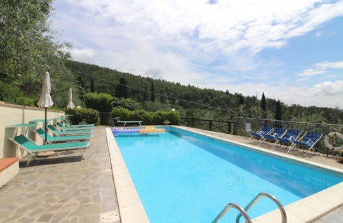 Loro Ciuffenna Villa | Relax at Agriturismo Arcobaleno: Family-Friendly Retreat