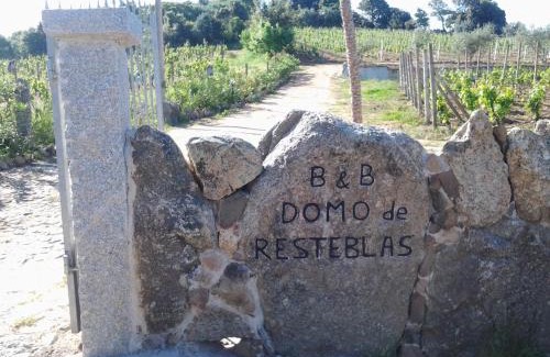 Berchidda Bed & Breakfast | Stunning Agriturismo B&B Domo De Resteblas with Ocean Views