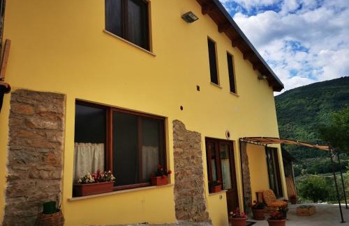 Roccadaspide Bed & Breakfast | Inviting Agriturismo B&B Il Girasole with Breakfast Included