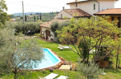 Cavaion Veronese Bed & Breakfast | Discover Agriturismo B&B Le Casette sul Garda - Guest Rated 9.8