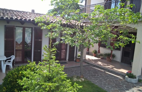 Montecalvo Versiggia House | Discover Agriturismo Bagarellum: Pet-Friendly Retreat