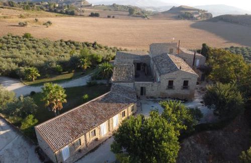 Pergusa House | Scenic Agriturismo Baglio Pollicarini with Ocean Views