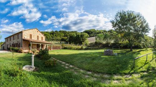 Montecatini Val di Cecina House | Pet-Friendly Retreat at Agriturismo Bioli with Great Ratings