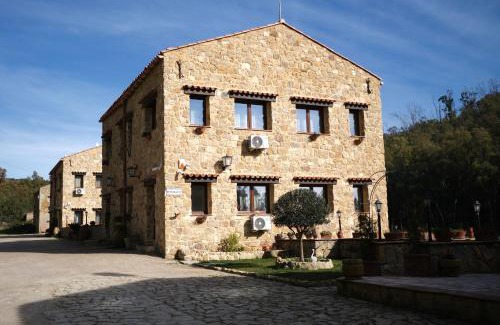Enna House | Pet-Friendly Retreat at Agriturismo Borgo Furma, Rated 9/10