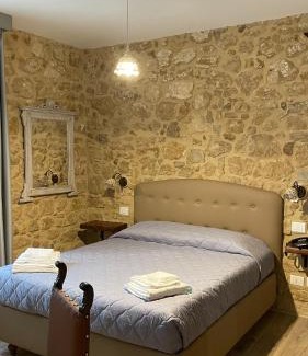 Enna House | Pet-Friendly Retreat at Agriturismo Borgo Furma, Rated 9/10