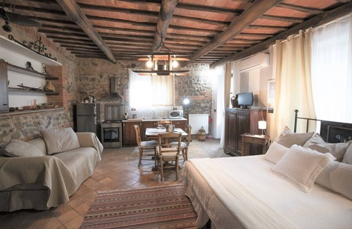 Acquapendente Other | Discover Agriturismo Borgo di Campagna Il Tesoro Retreat