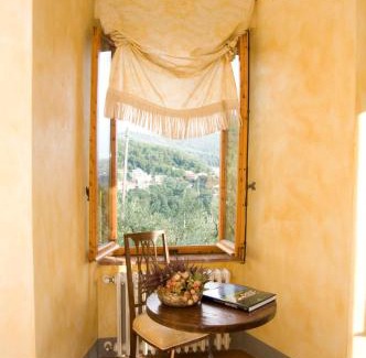 San Baronto House | Experience Agriturismo Borgo La Casetta: Pet-Friendly Retreat