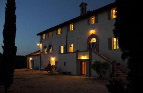 Simignano House | Inviting Agriturismo Borgo Personatina with Ocean Views