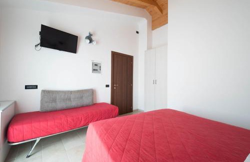 Volta Mantovana House | Oceanfront Retreat at Agriturismo Bortolino - 8.5/10 Rated