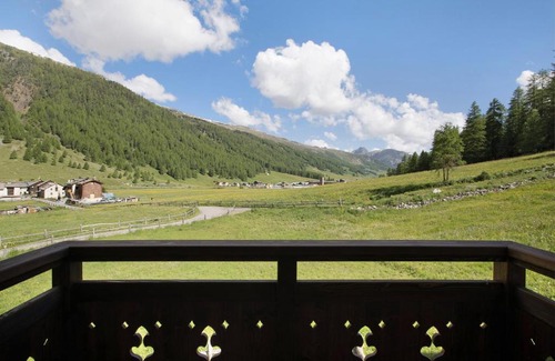 Livigno Apartment | Experience Agriturismo Bosco d'oro 3: High Review Score & Family-Friendly