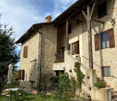 Zocca House | Discover Agriturismo Cà Monduzzi: Pet-Friendly Retreat