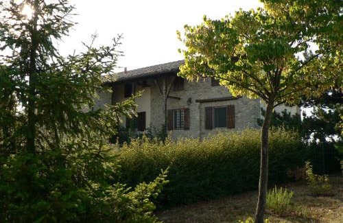 Zocca House | Discover Agriturismo Cà Monduzzi: Pet-Friendly Retreat