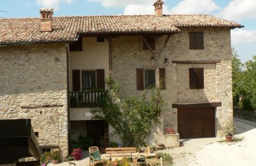 Zocca House | Discover Agriturismo Cà Monduzzi: Pet-Friendly Retreat