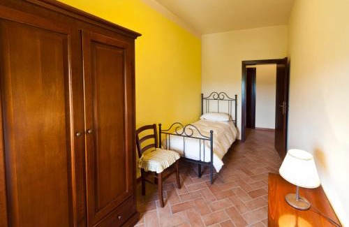 Castellina in Chianti House | Pet-Friendly Agriturismo Casale Dello Sparviero with Pool