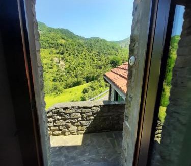 Palazzuolo sul Senio House | Pet-Friendly Agriturismo Cà Nova with Great Dining & Kids' Fun