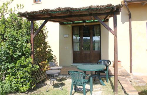 Asciano House | Relax at Agriturismo Caliano: 4-Star Oceanfront Retreat
