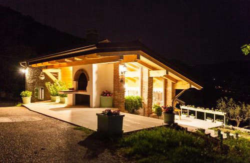 Nord-Est House | Discover Agriturismo Caranatura: 4-Star Pet-Friendly Retreat