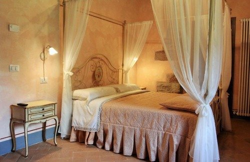 Cerreto di Spoleto House | Pet-Friendly Agriturismo Casale La Palombara Awaits You