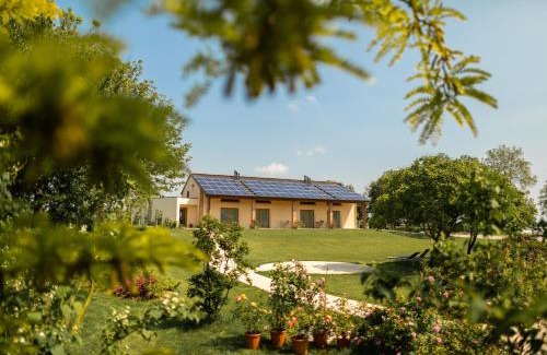 Meolo House | Unforgettable Stay at Agriturismo Casa Fiorindo: 9.7/10!