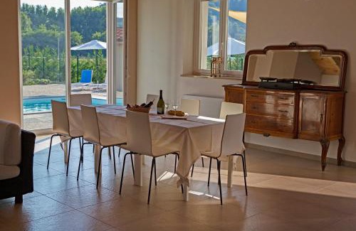 Lauriano House | Experience Agriturismo Casa Matilde: Pet-Friendly Retreat