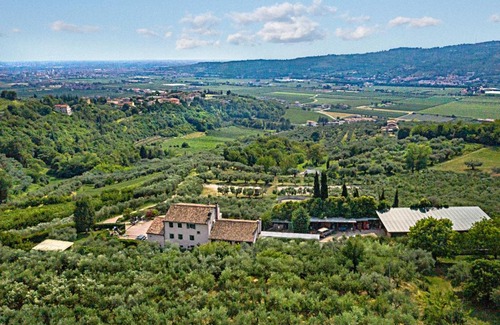 Nord-Est House | Experience Agriturismo Casa Rosa: Family-Friendly Retreat