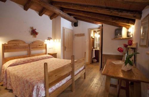 Ragogna House | Idyllic Agriturismo Casa Rossa with Oceanfront Views