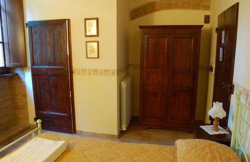 Loreto House | Discover Agriturismo Casale Dei Frontini: 9/10 Rated Retreat