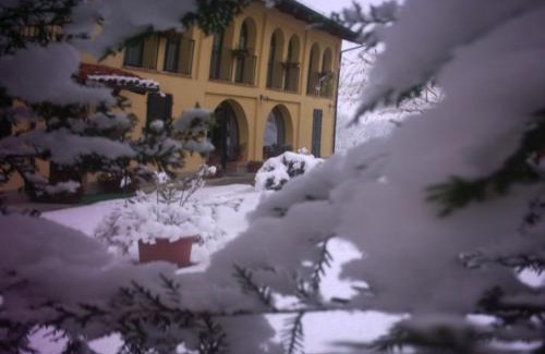 Roddi House | Pet-Friendly Agriturismo Cascina Barin with 10/10 Rating