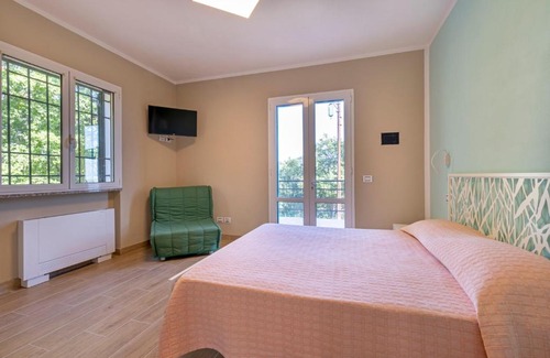 Spotorno House | Relax at Agriturismo Cascina Trevo: Pet-Friendly Retreat