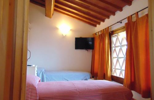 Bagno a Ripoli House | Oceanfront Agriturismo Circugnano: 4-Star Gem with Breakfast