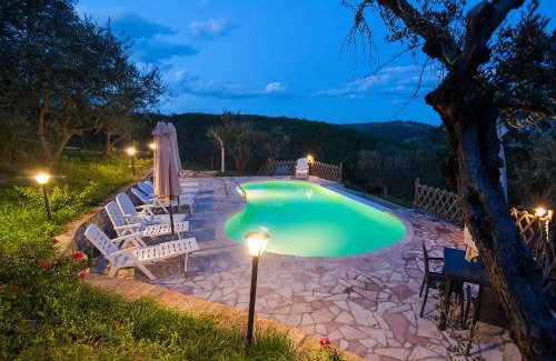 Cessapalombo House | Pet-Friendly Getaway at Coldipietra with Pool & Kitchen