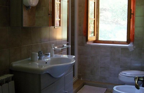 Valfabbrica House | Discover Agriturismo Collemaggio: Family-Friendly Retreat