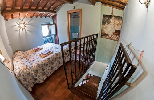 Vernio House | Relax at Agriturismo Corboli: Oceanfront & Pet Friendly