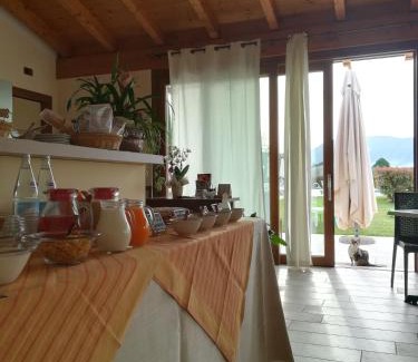 Caprino Veronese House | Charming Agriturismo Corte dei Fiori with Pool & Pet Friendly