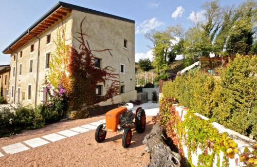 Rivoli Veronese House | Relax at Agriturismo Corte Patrizia: Pet-Friendly & Spa